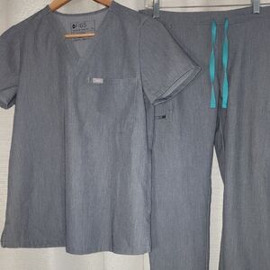 Figs Gray Scrub Set with Teal Drawstrings XS